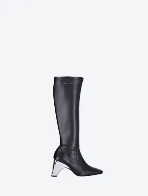 Metal bridge stretch boots
