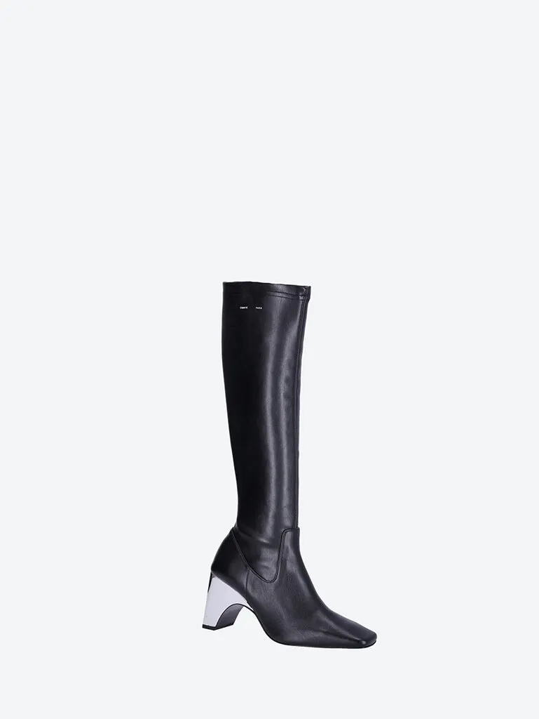 Metal bridge stretch boots