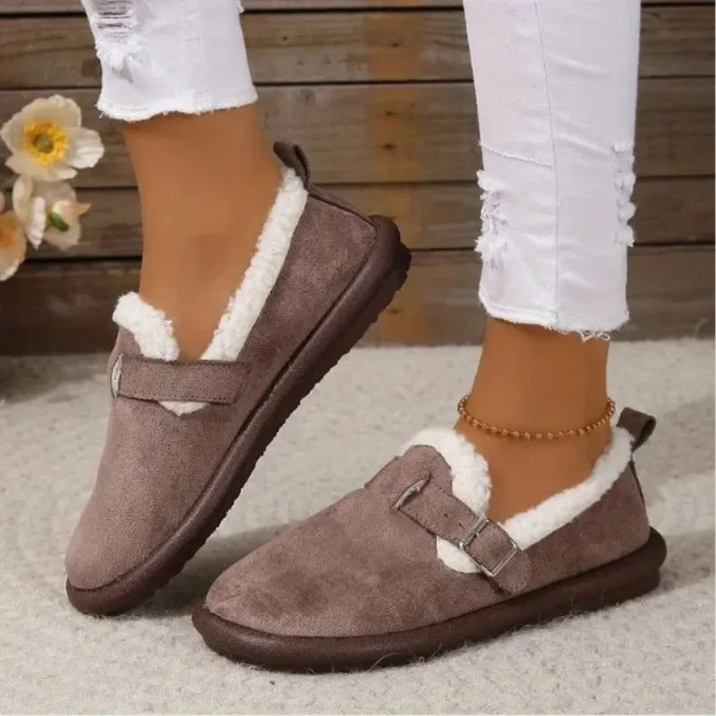 PLUSHY I ADJUSTABLE FLEECE-LINED SLIPPERS