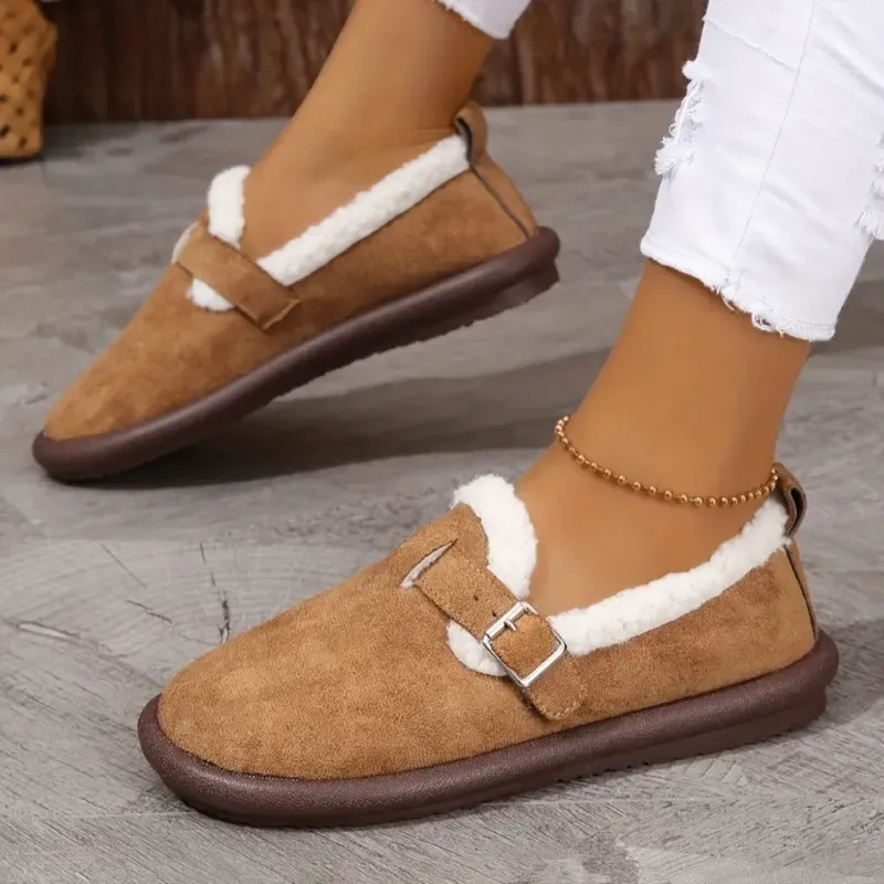 PLUSHY I ADJUSTABLE FLEECE-LINED SLIPPERS
