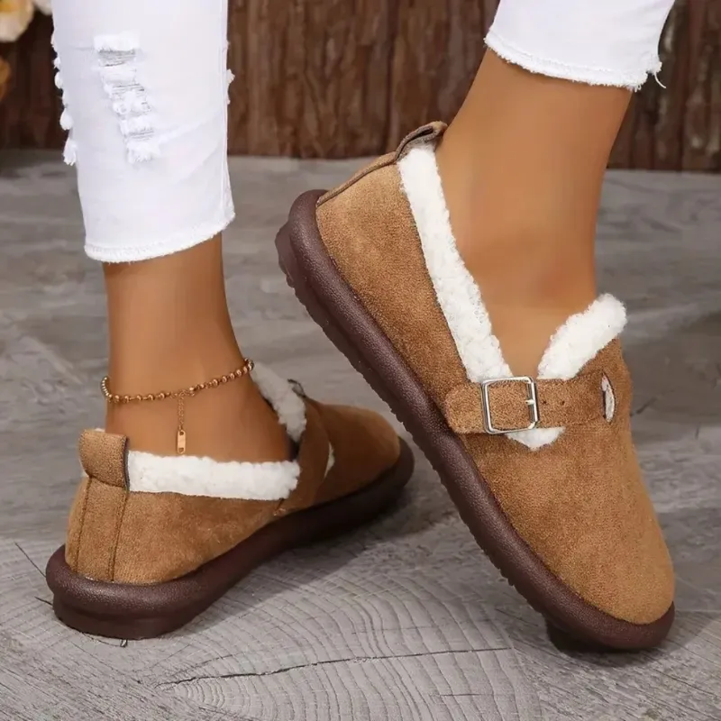 PLUSHY I ADJUSTABLE FLEECE-LINED SLIPPERS