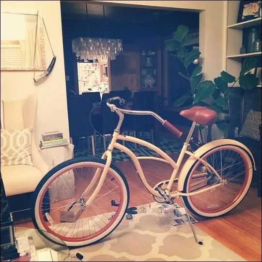 sixthreezero Classic Edition Single Speed Women's Beach Cruiser Bike
