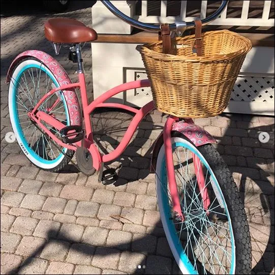 sixthreezero Classic Edition Single Speed Women's Beach Cruiser Bike