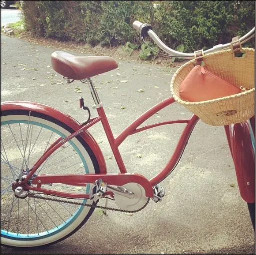 sixthreezero Classic Edition Single Speed Women's Beach Cruiser Bike