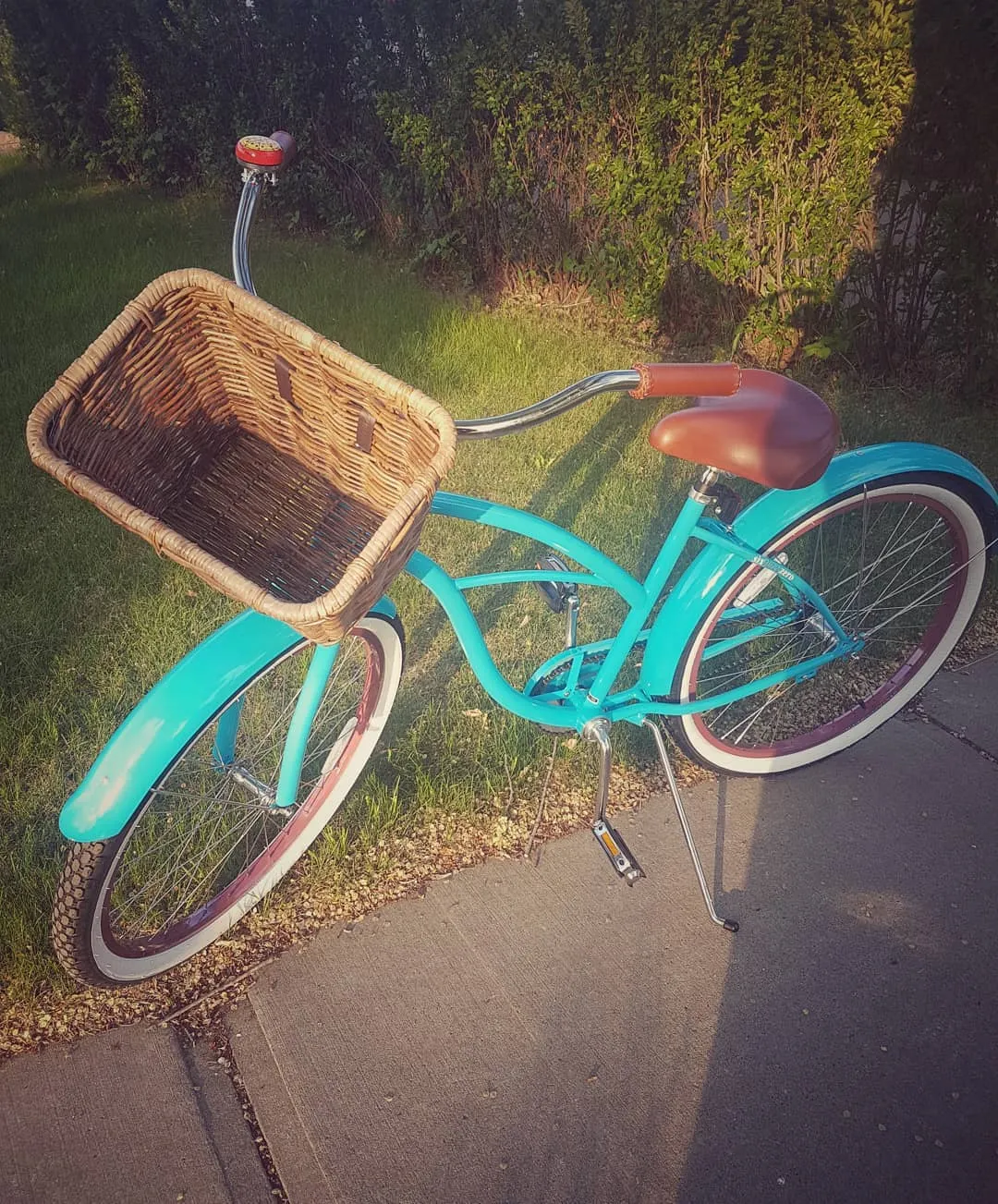 sixthreezero Classic Edition Single Speed Women's Beach Cruiser Bike