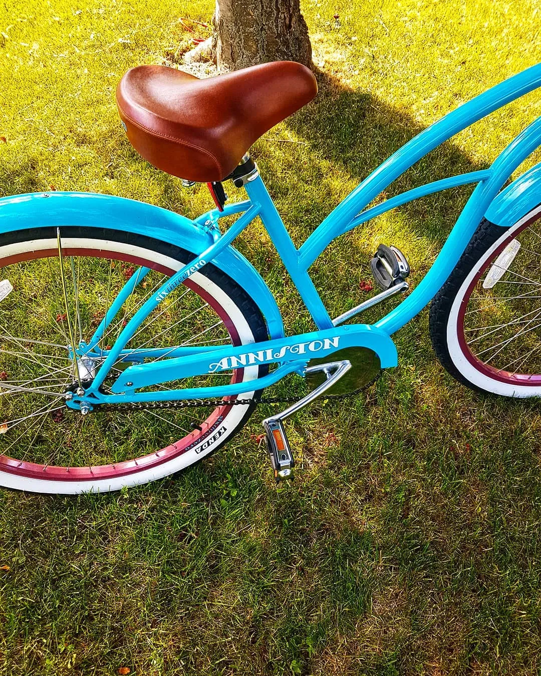 sixthreezero Classic Edition Single Speed Women's Beach Cruiser Bike