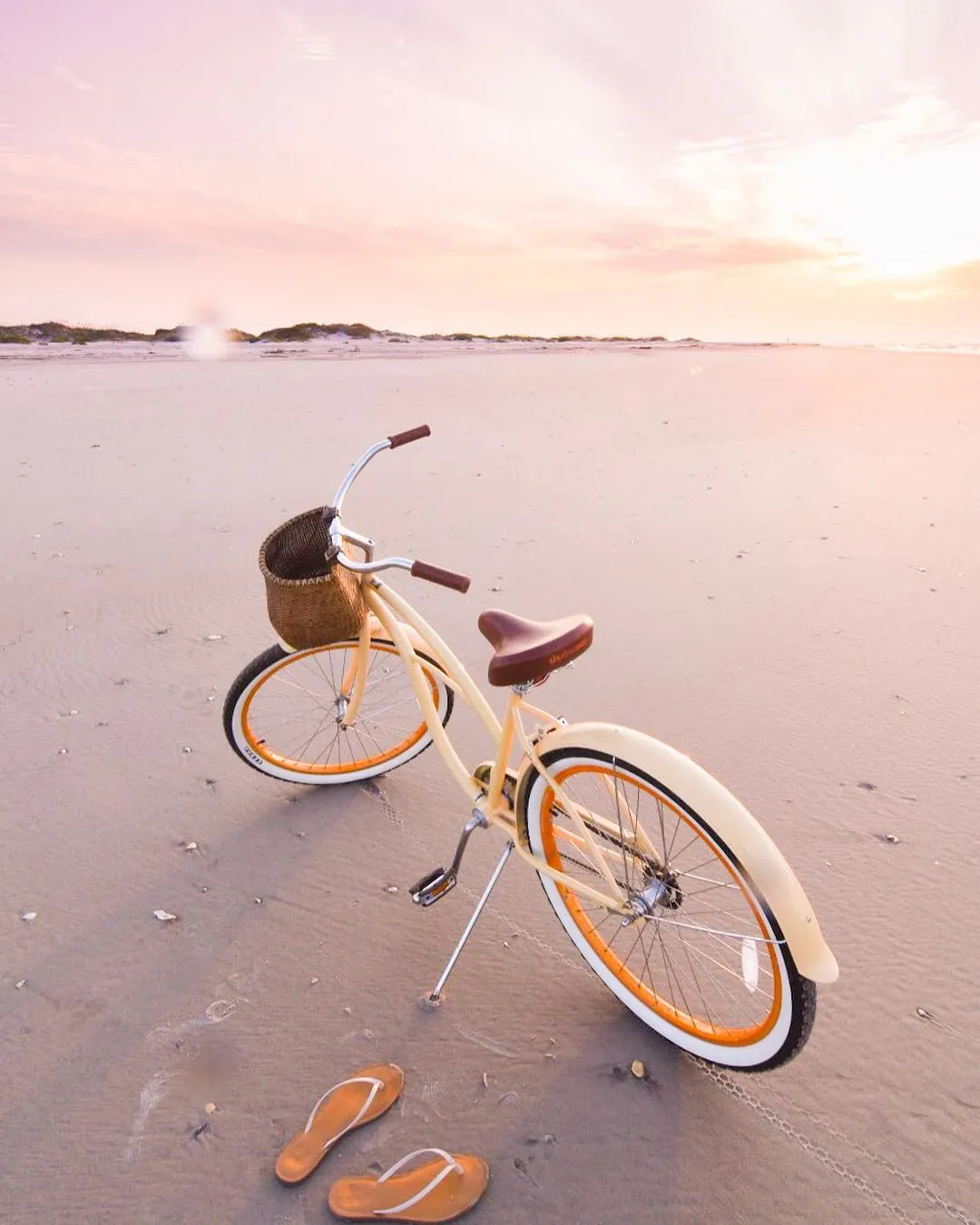 sixthreezero Classic Edition Single Speed Women's Beach Cruiser Bike