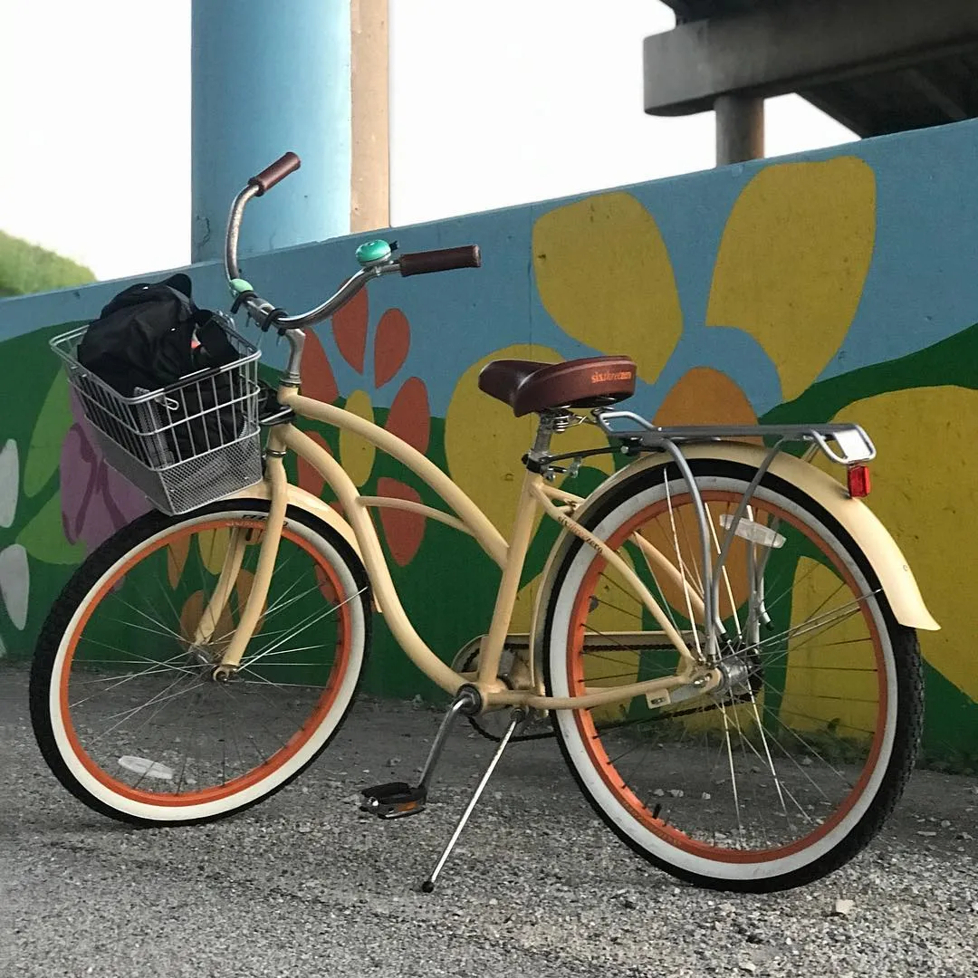 sixthreezero Classic Edition Single Speed Women's Beach Cruiser Bike